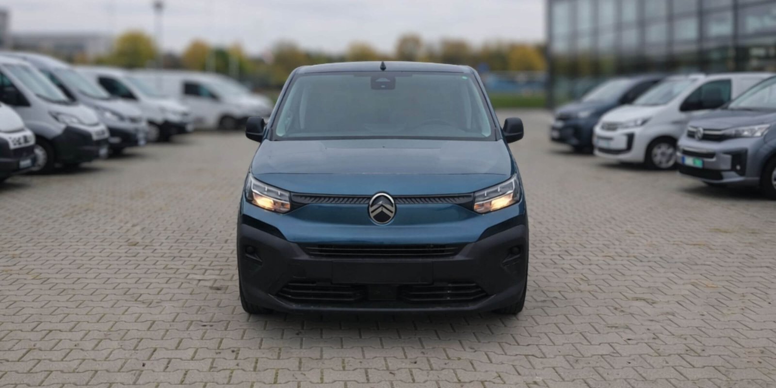 Citroën Berlingo 1.5 BlueHDi 130KM Brygadowy – zdjęcie 2