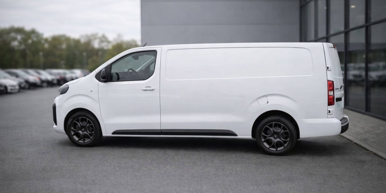 Citroën Jumpy 2.0 BlueHDI 144KM Brygadowy – zdjęcie 2