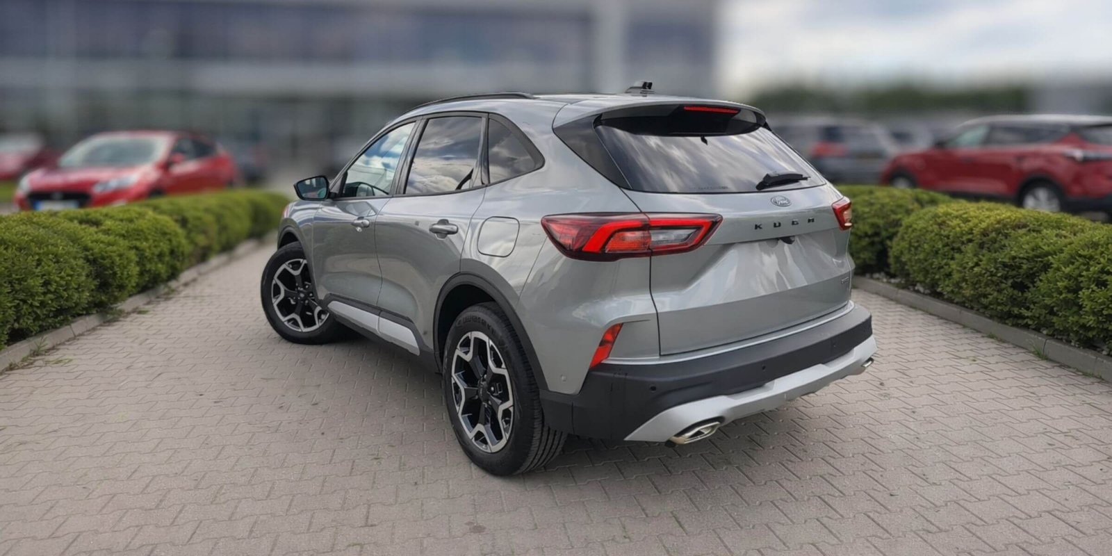 Ford Kuga 2.5 FHEV 180 KM – zdjęcie 3