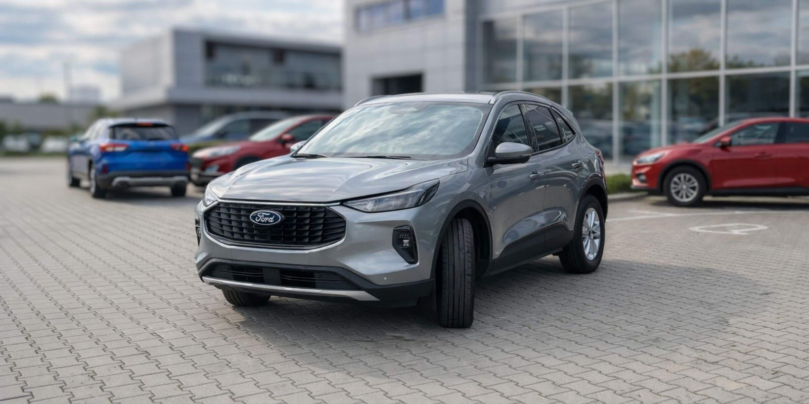 Ford Kuga 2.5 FHEV 180 KM – zdjęcie 1