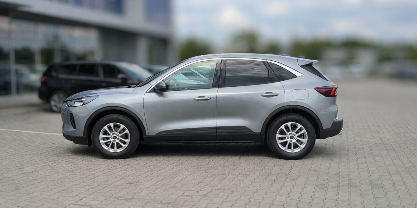 Ford Kuga 2.5 FHEV 180 KM – zdjęcie 4