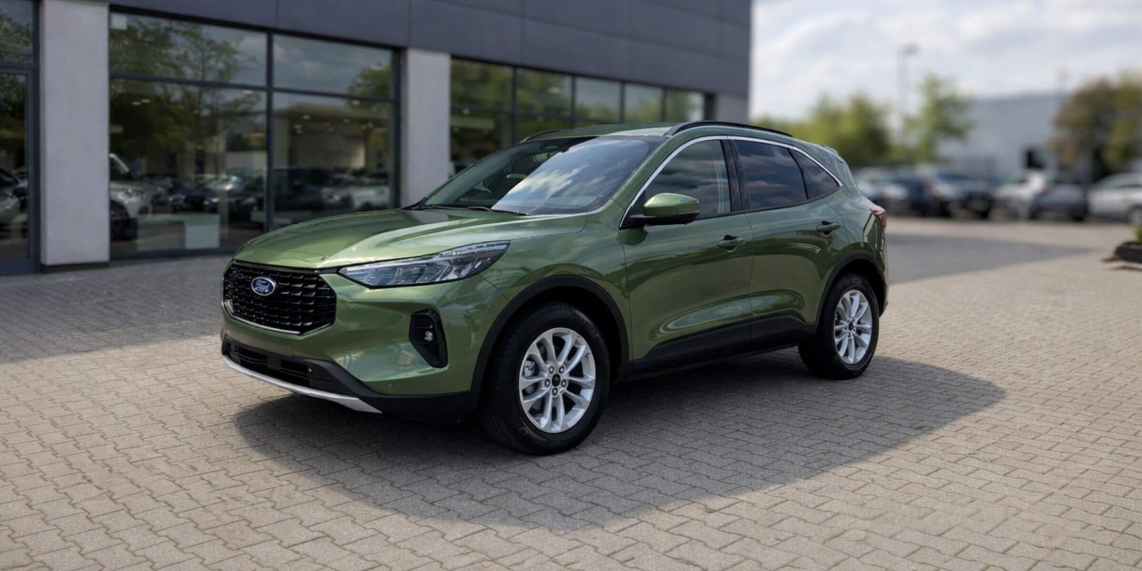 Ford Kuga 2.5 180KM FHEV Titanium – zdjęcie 1