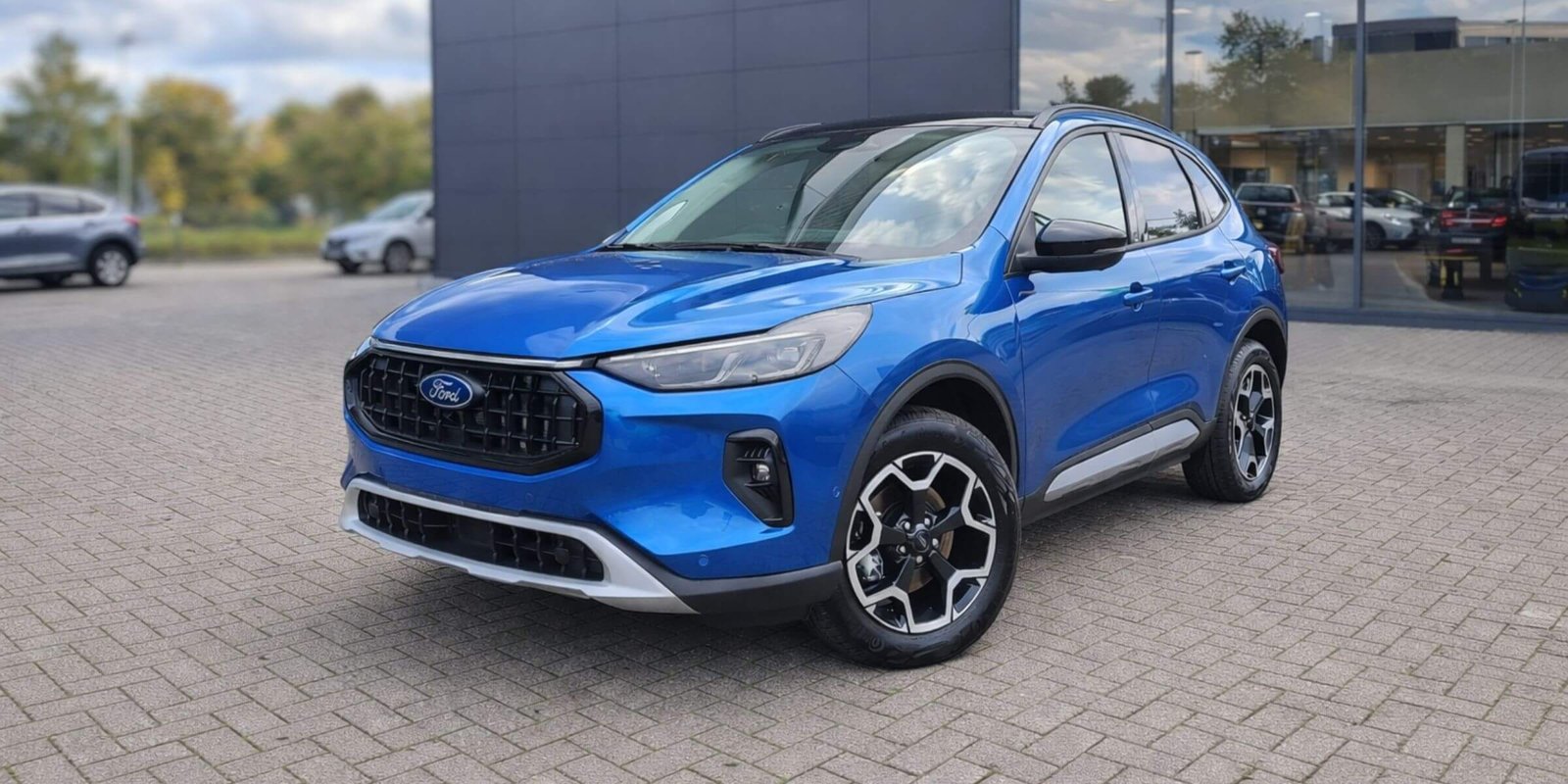 Ford Kuga 2.5 FHEV 180 KM – zdjęcie 1