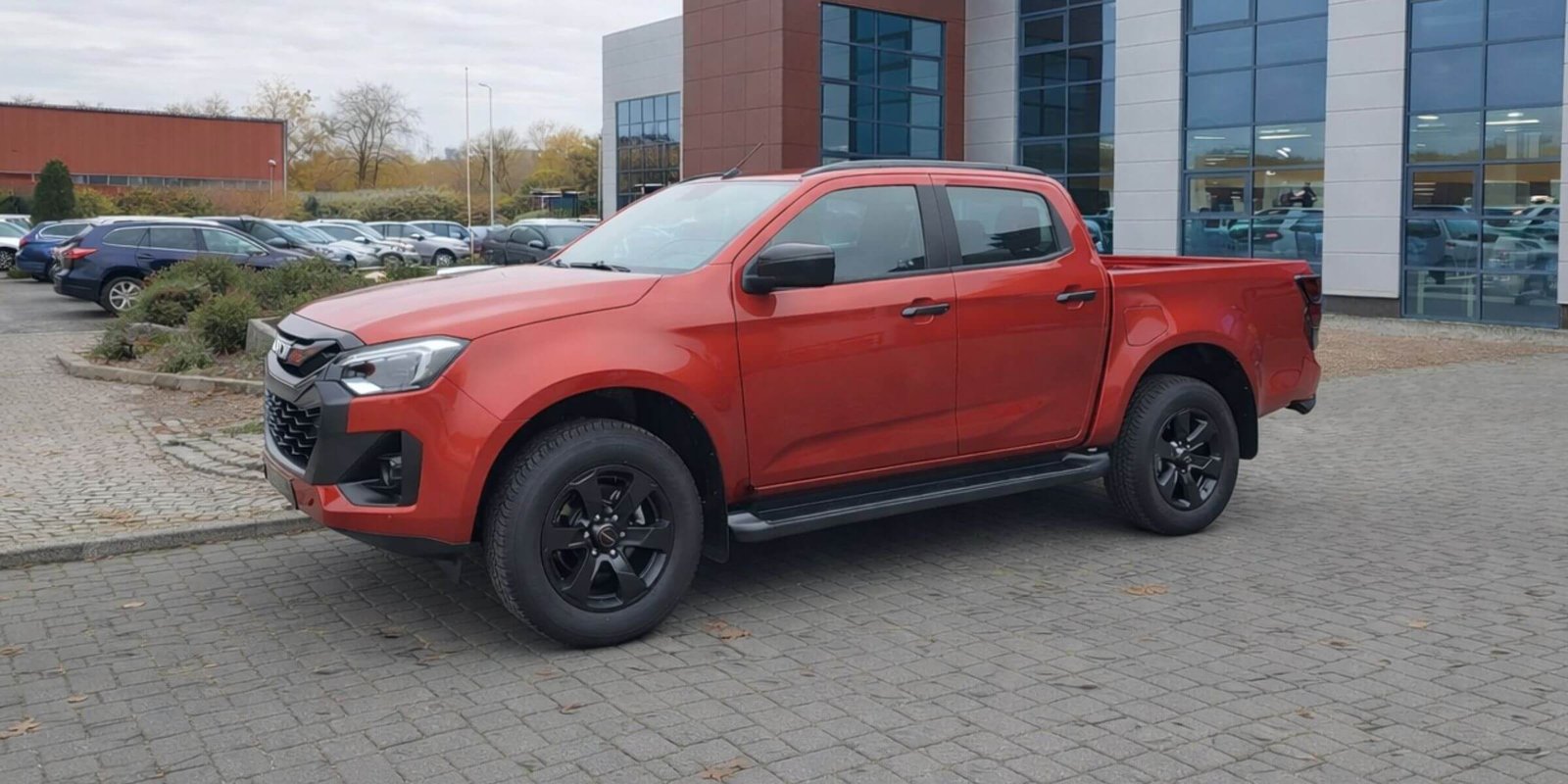 Isuzu D-Max L – zdjęcie 1