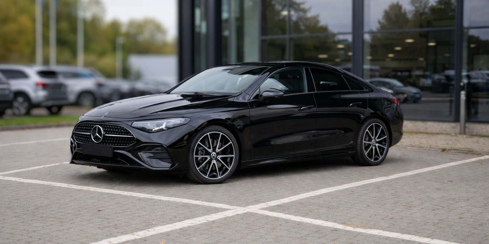 Mercedes-Benz CLA 220 AMG Line – zdjęcie 1