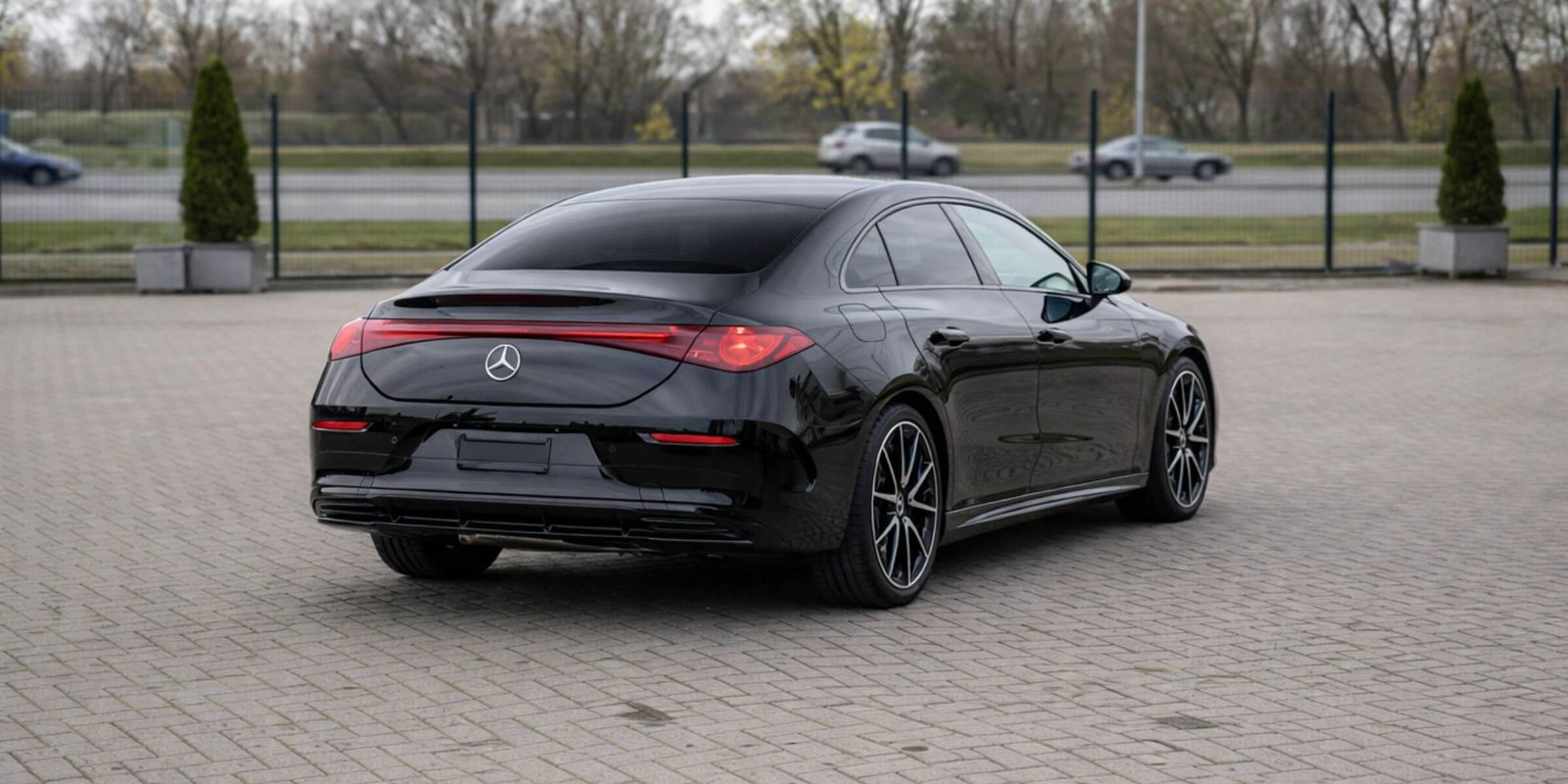 Mercedes-Benz CLA 220 AMG Line – zdjęcie 2