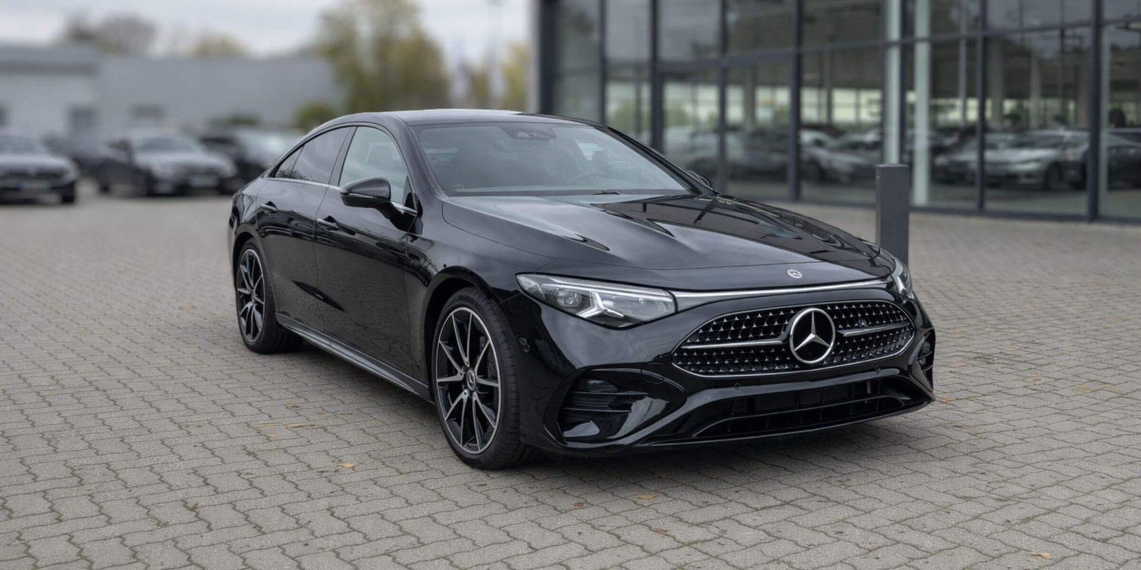 Mercedes-Benz CLA 220 AMG Line – zdjęcie 3