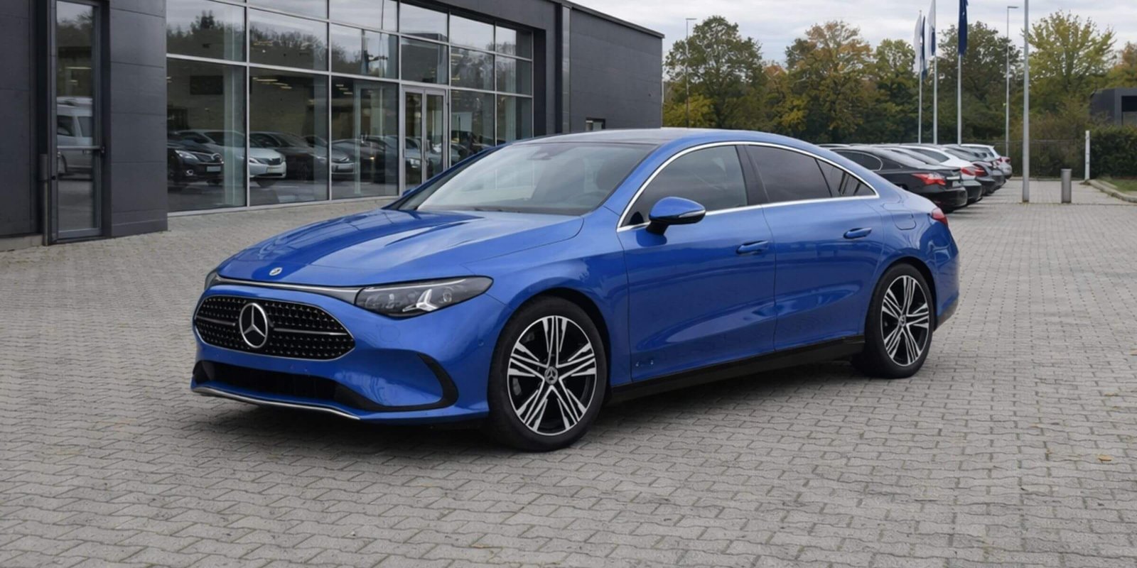 Mercedes-Benz CLA 200 Linia Progressive – zdjęcie 1