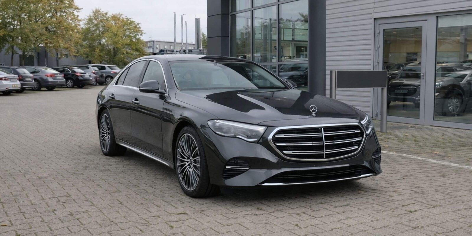 Mercedes-Benz E-Klasa 220d AMG Line – zdjęcie 4
