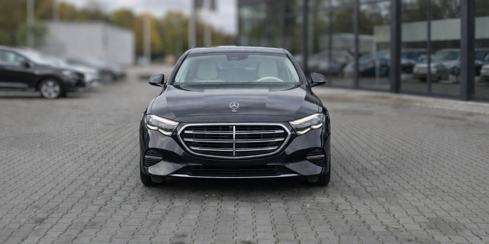 Mercedes-Benz E-Klasa 220d AMG Line – zdjęcie 2