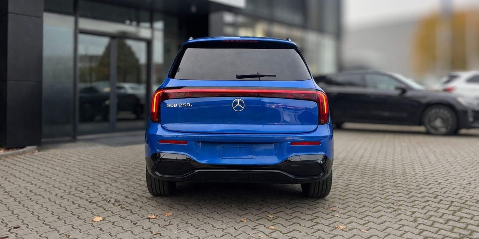 Mercedes-Benz GLB 200 AMG Line – zdjęcie 2