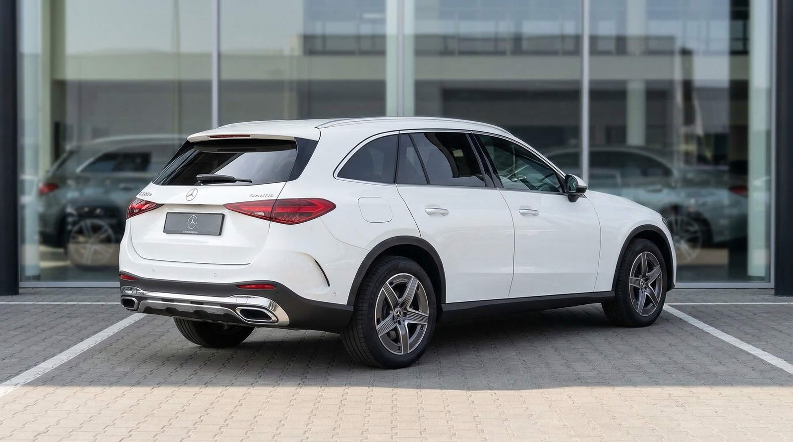Mercedes-Benz GLC 300d SUV AMG Line – zdjęcie 3