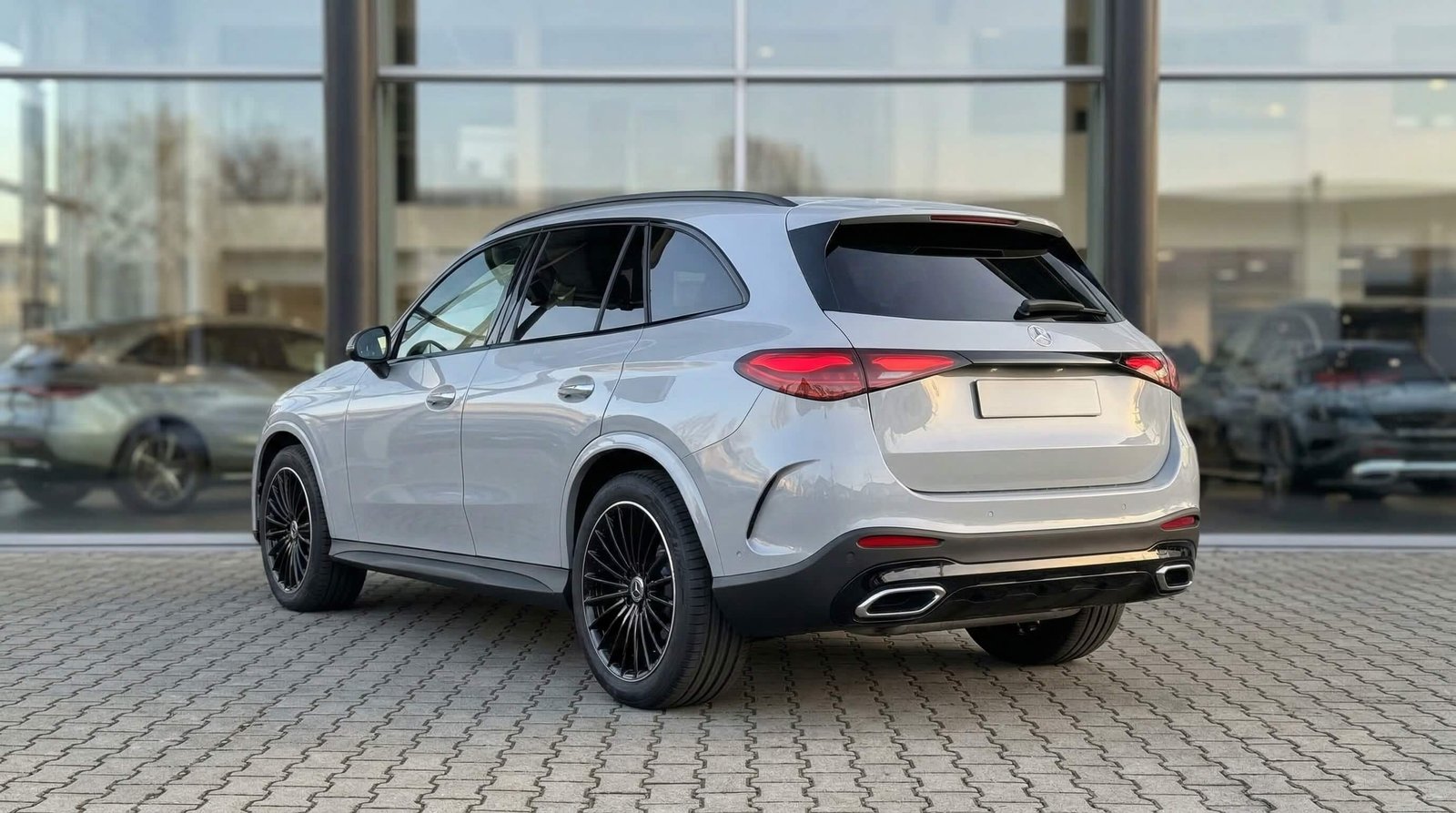Mercedes-Benz GLC 200 AMG Line – zdjęcie 2
