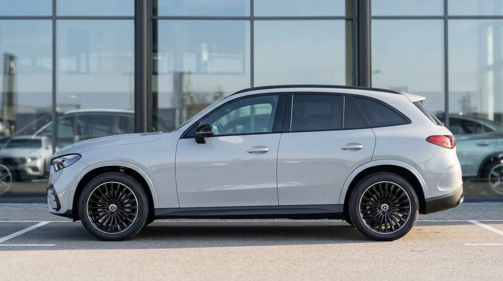 Mercedes-Benz GLC 200 AMG Line – zdjęcie 3