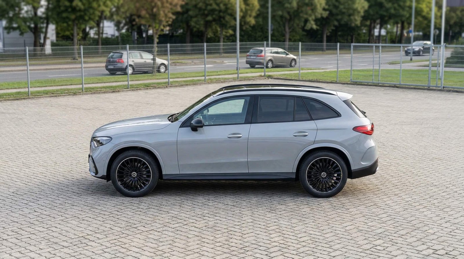 Mercedes-Benz GLC 200 AMG Line – zdjęcie 4