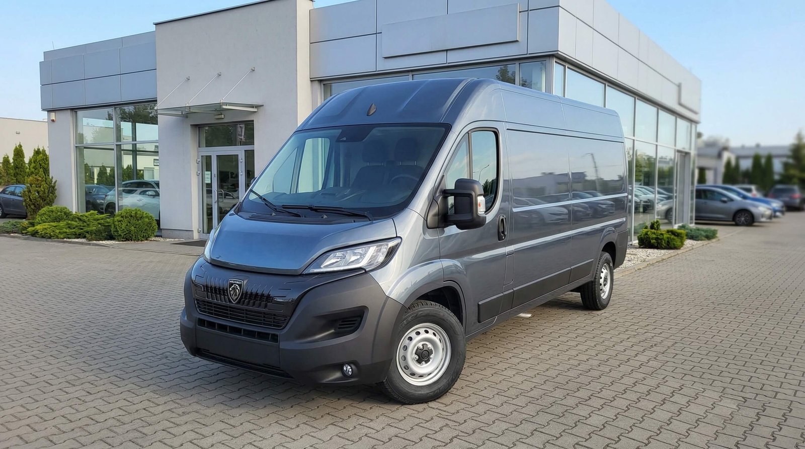 Peugeot Boxer 2.2 180KM L3H2 AT8 Furgon – zdjęcie 1