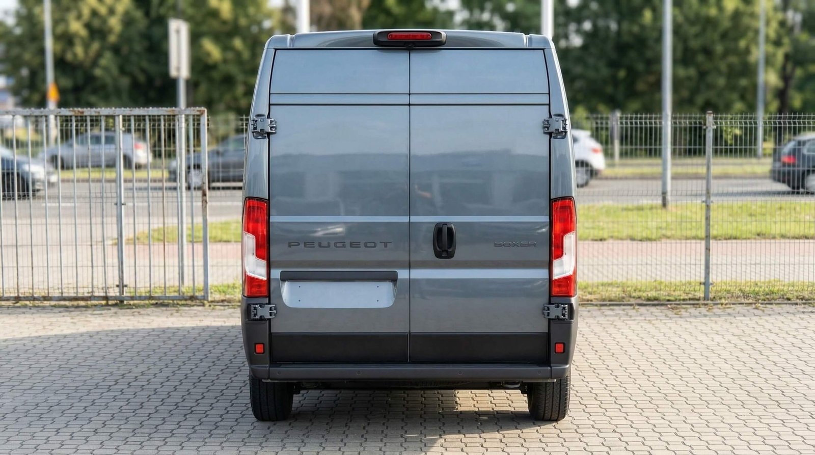 Peugeot Boxer 2.2 180KM L3H2 AT8 Furgon – zdjęcie 2