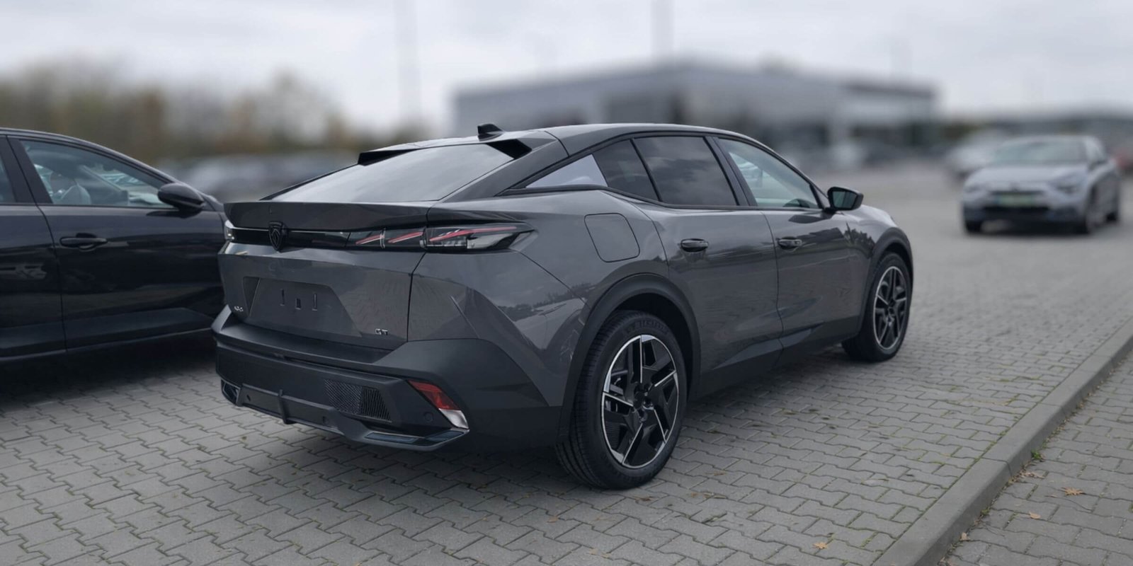 Peugeot 408 Allure Hybrid – zdjęcie 2