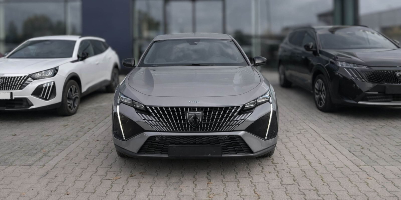 Peugeot 408 Allure Hybrid – zdjęcie 4