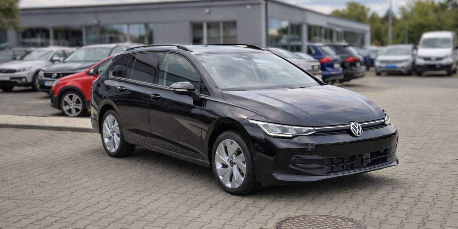 Volkswagen Golf Variant Life – zdjęcie 3