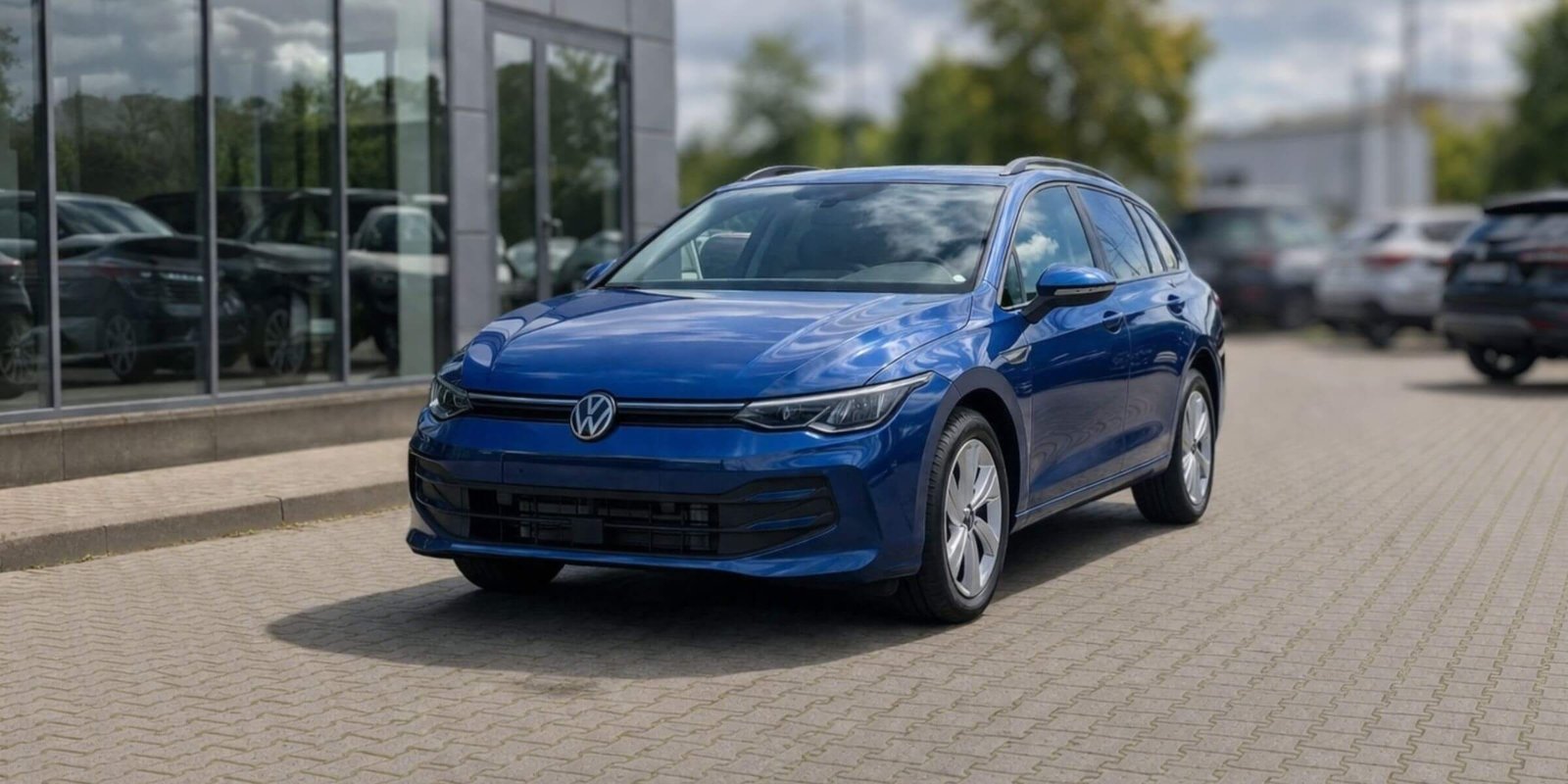 Volkswagen Golf Variant Life – zdjęcie 1