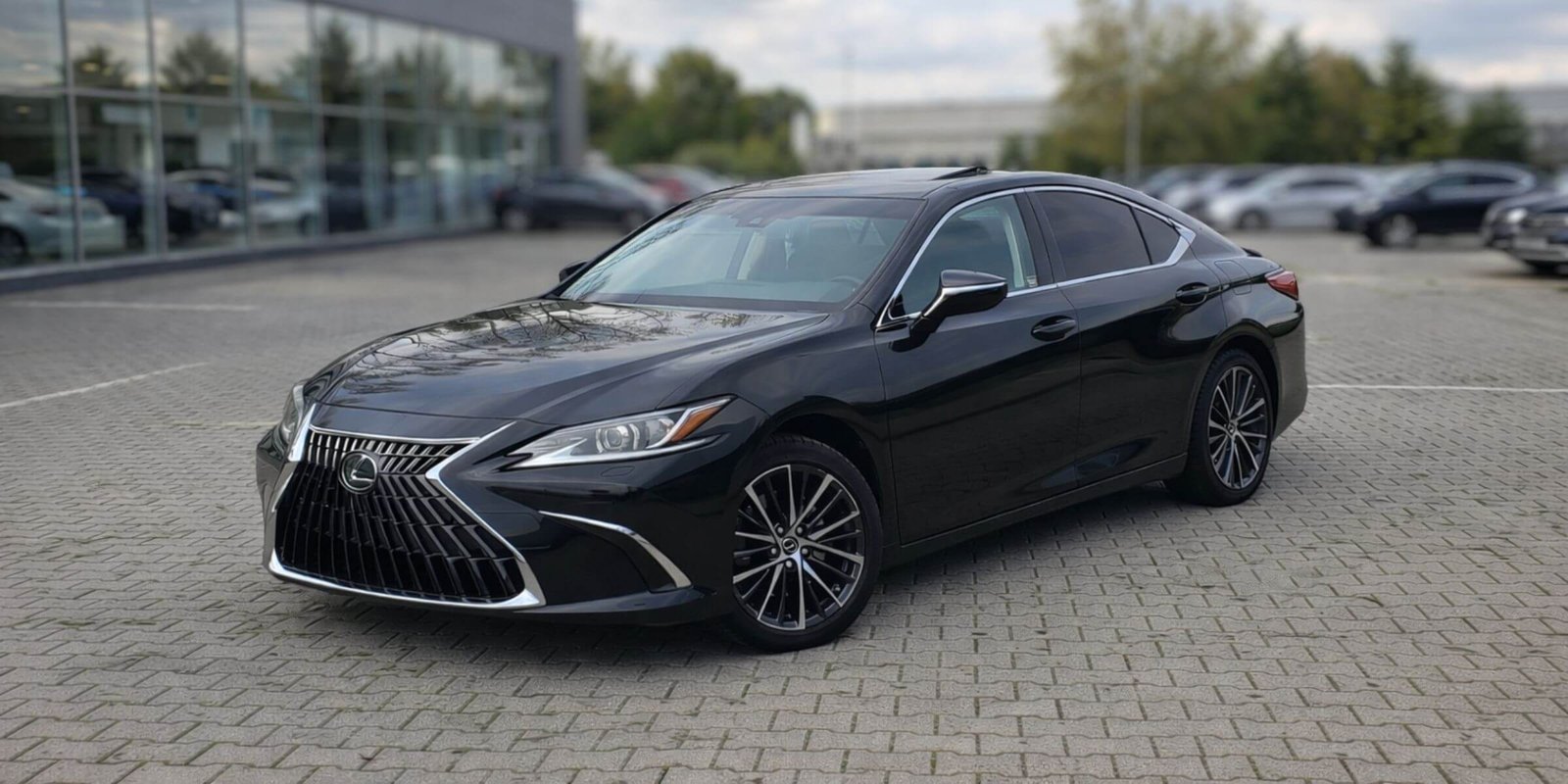Lexus ES BUSINESS EDITION – zdjęcie 1