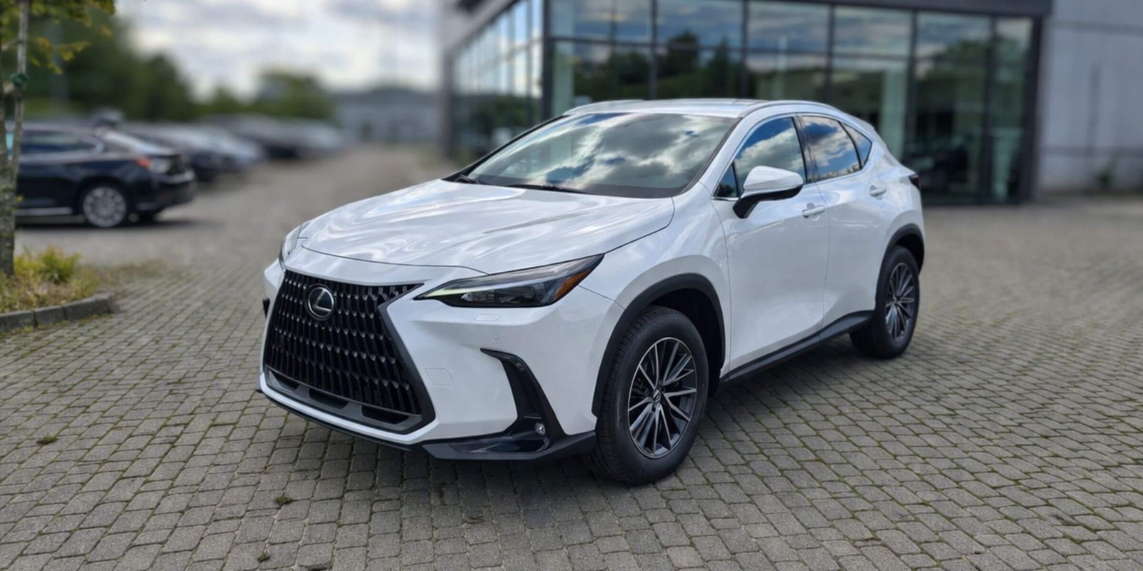 Lexus NX Prestige – zdjęcie 1