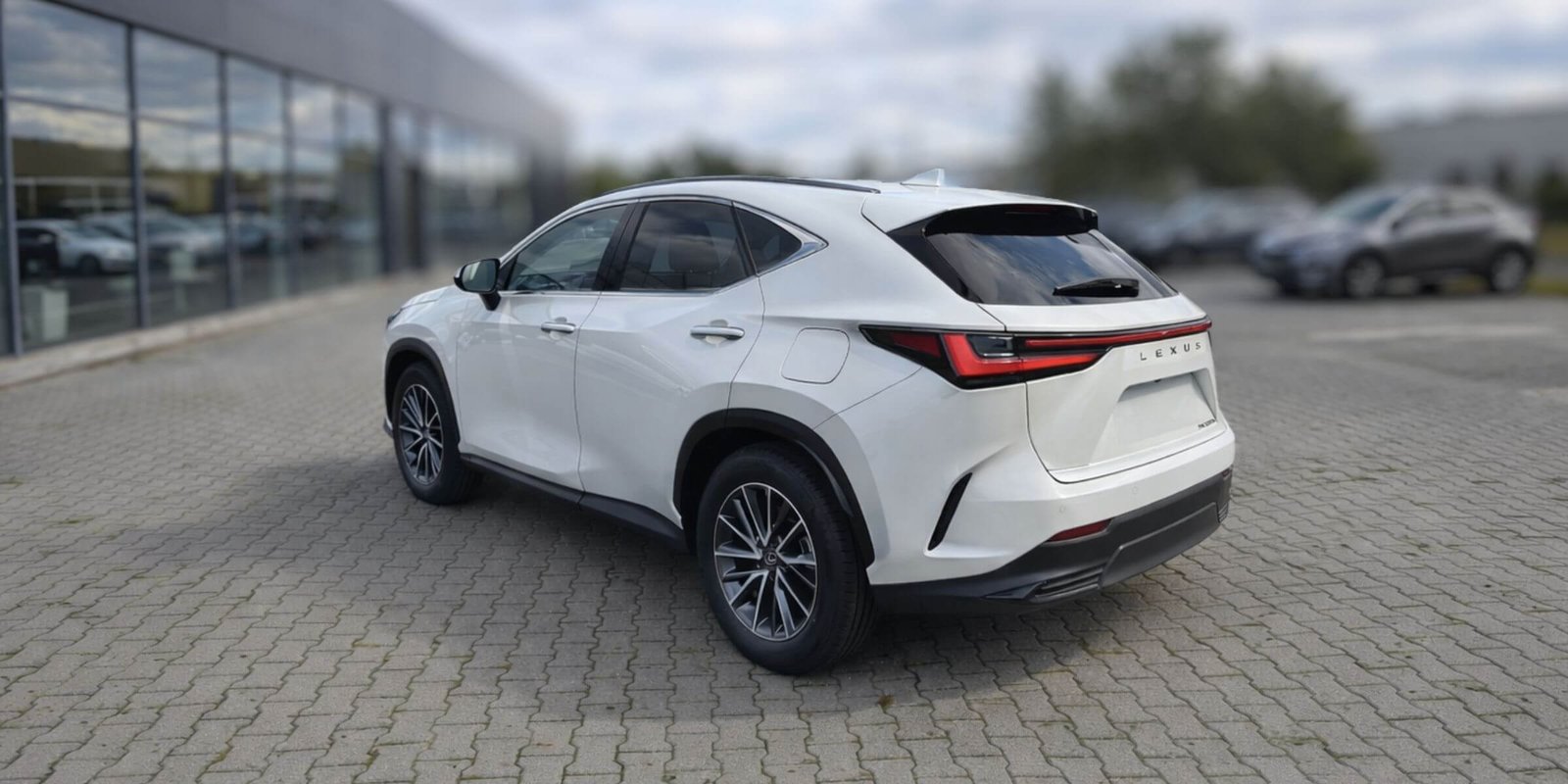 Lexus NX Prestige – zdjęcie 4