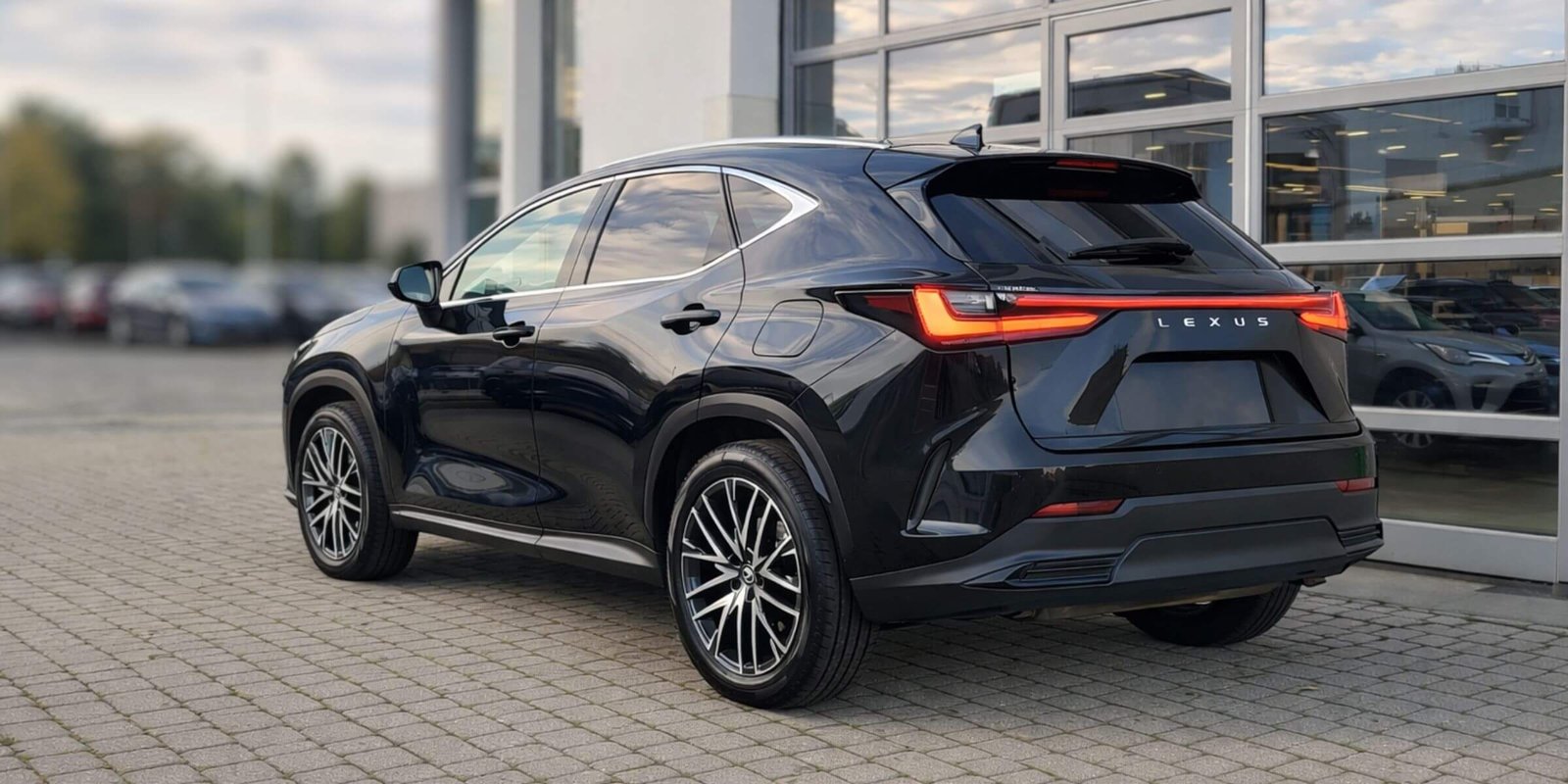 Lexus NX 350h Prestige – zdjęcie 4