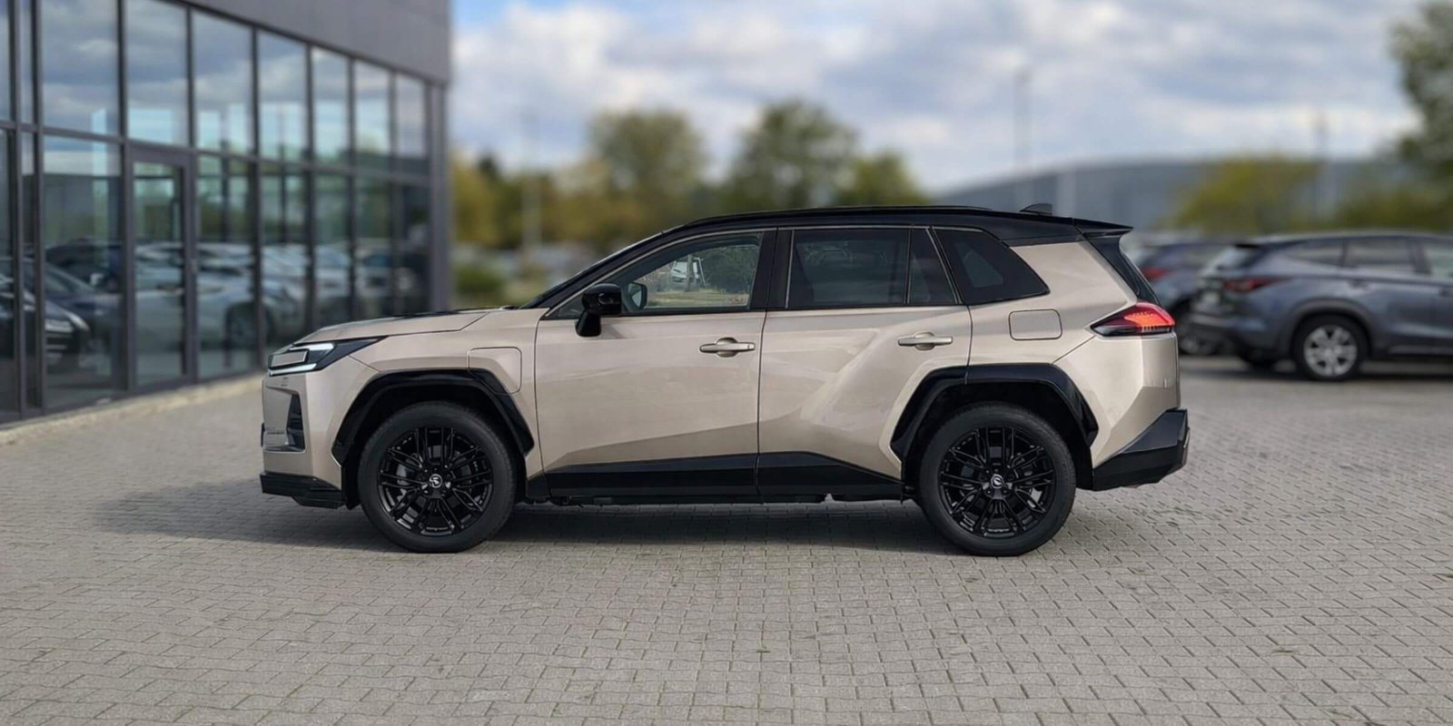 Toyota RAV4 2.5 Hybrid 185KM 2WD – zdjęcie 2